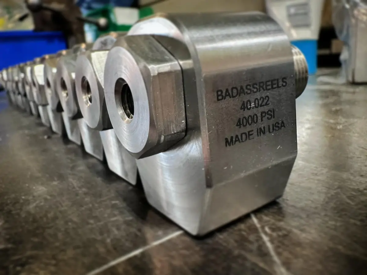 40.022 Swivel Bad Ass Reels 1