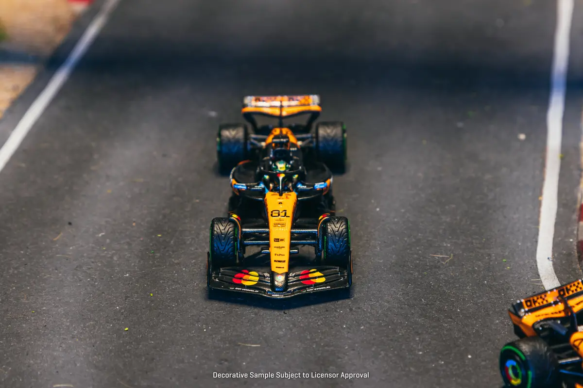 Minichamps 1/64 Mclaren Formula 1 Team Mcl39 Oscar Piastri - Australian Gp 2025 1