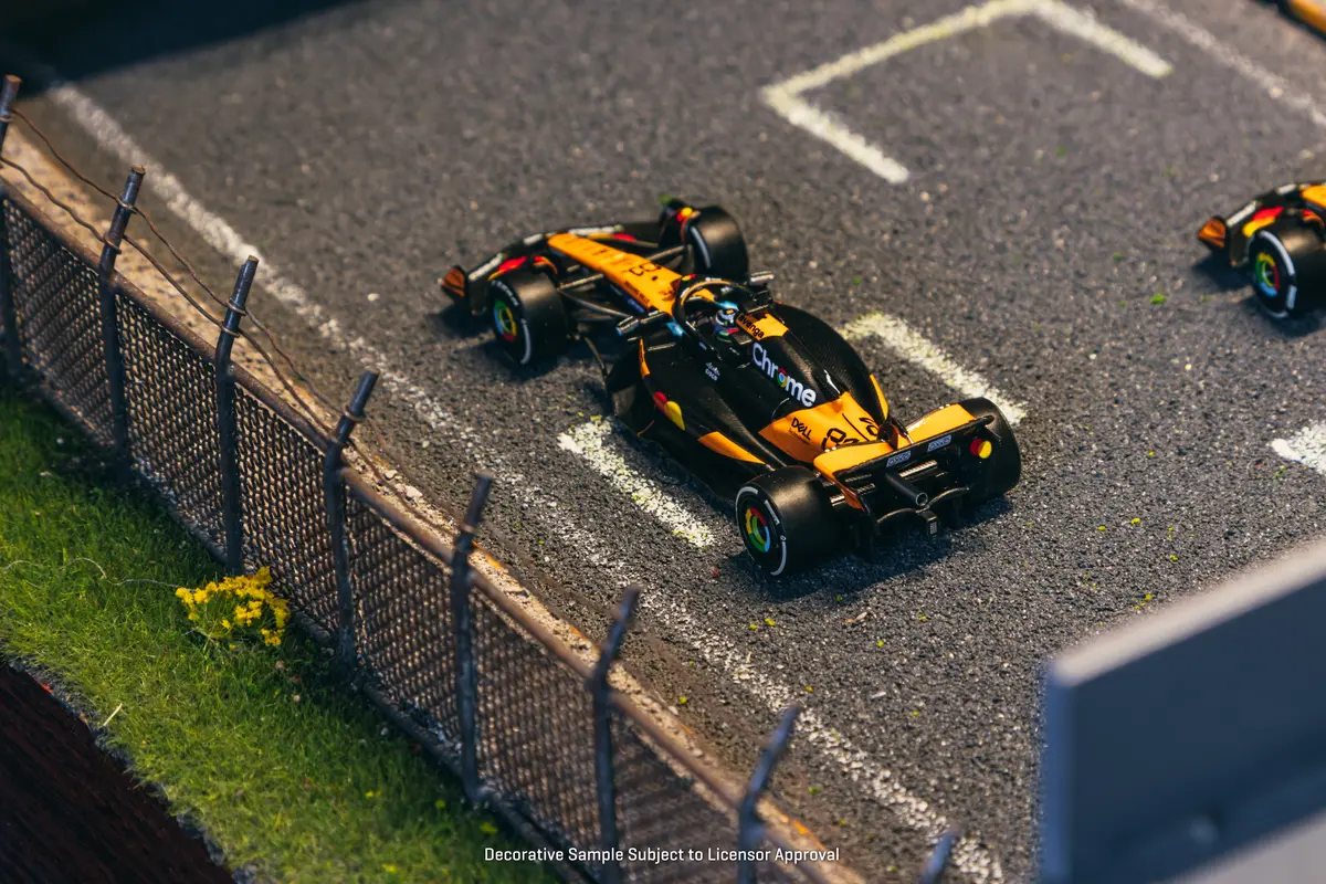 Minichamps 1/64 Mclaren Formula 1 Team Mcl39 Oscar Piastri - Winner China Gp 2025 1