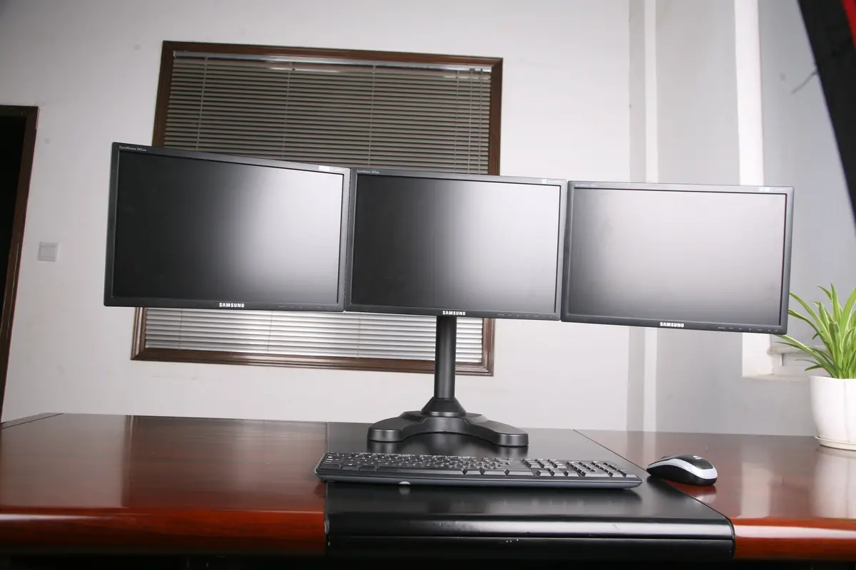 Triple Monitor Stand Freestanding Lcd Computer Screen Desk Mount For 19, 20, 22, 23, 24 Inch Monitors Vesa 75 And 100 Compatible Full Motion, 66 Lbs Capacity (3 Horizontal Monitor) 1