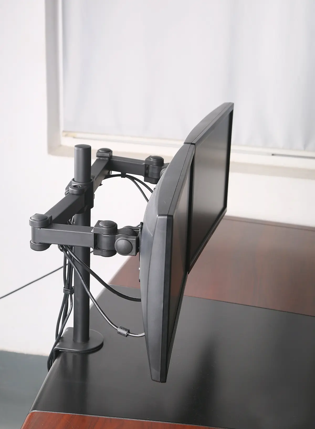 Dual Lcd Led Monitor Desk Mount Stand Heavy Duty Fully Adjustable Arm Fits 2 / Two Screens Up To 27" (Model Rc2e) 1