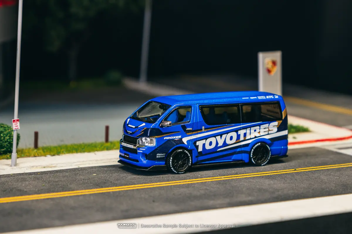 1/64 Toyota Hiace Widebody Toyo Tires - Tarmac Works Hobby64 1