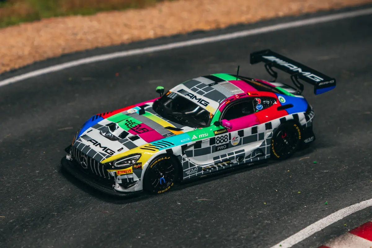 1/64 Mercedes-Amg Gt3 Bathurst 12H 2025 Gruppem Racing Maro Engel / Mikaël Grenier / Maxime Martin - Tarmac Works Hobby64 1