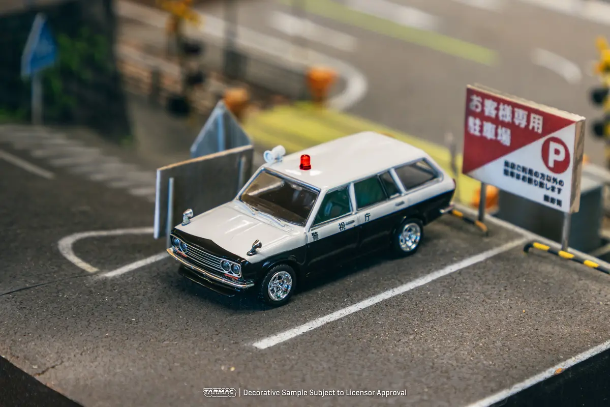 1/64 Datsun Bluebird 510 Wagon Japan Police Car - Tarmac Works Global64 1