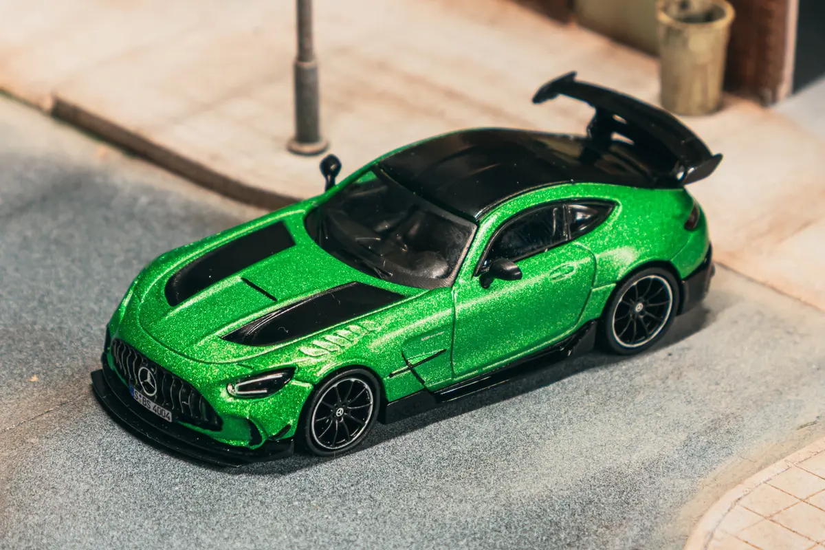 1/64 Mercedes-Benz Amg Gt Black Series Green - Tarmac Works Global64 1