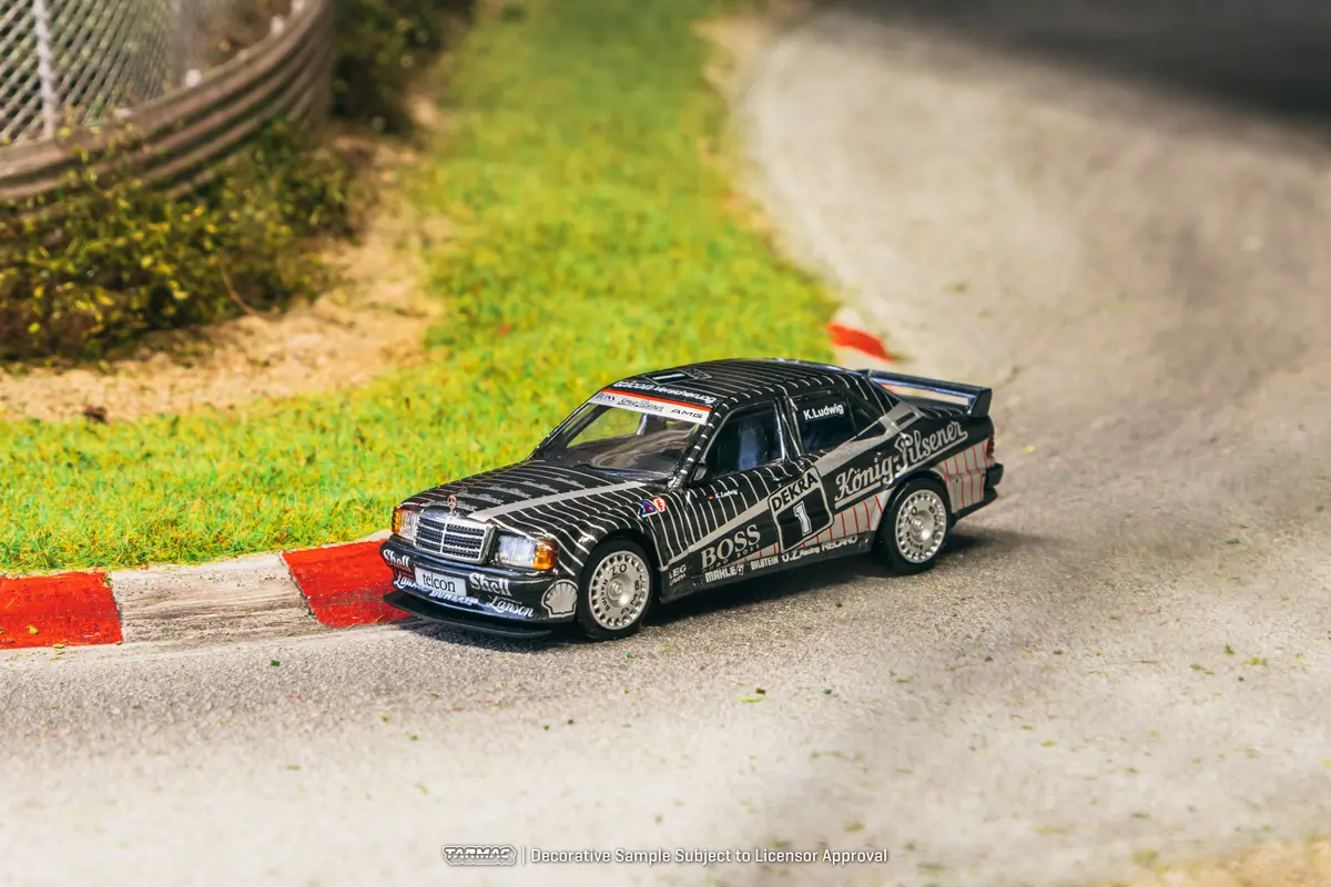 1/64 Mercedes-Benz 190 E 2.5-16 Evo 1 #01 - Tarmac Works Global64 1