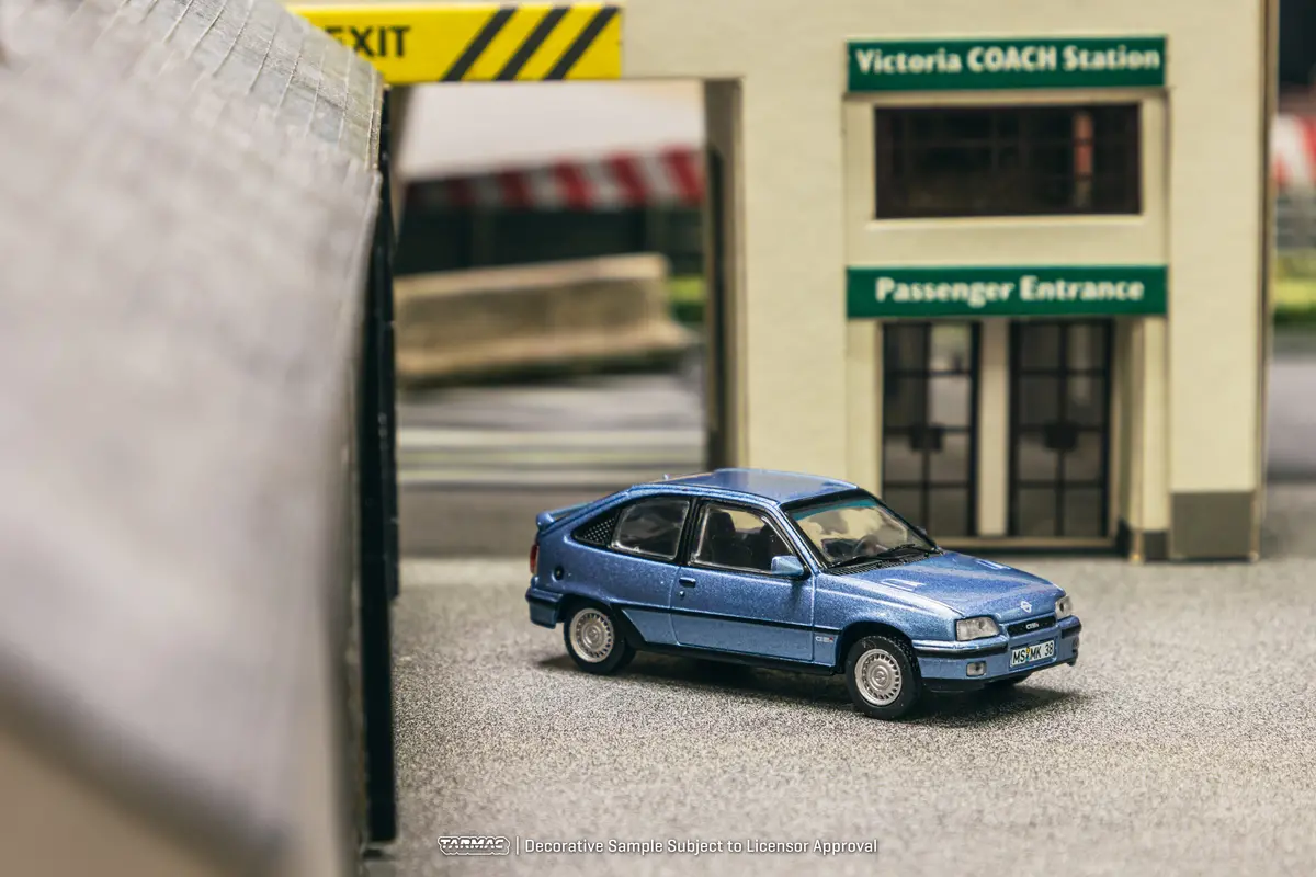 1/64 Opel Kadett Gsi Blue Metallic - Tarmac Works Global64 1