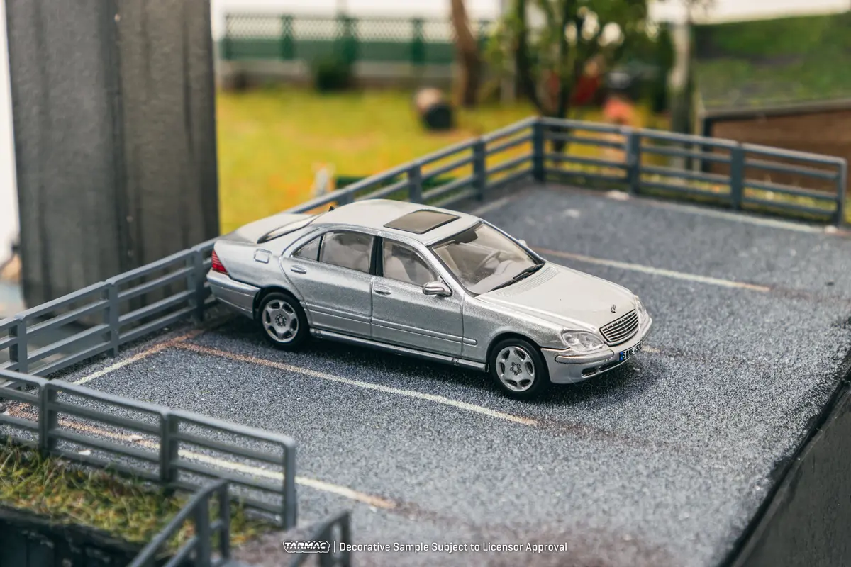 1/64 Mercedes-Benz S-Class Brilliant Silver Metallic - Tarmac Works Global64 1