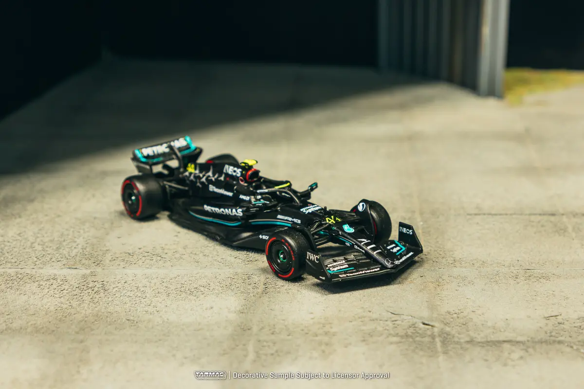 1/64 Mercedes-Amg F1 W14 E Performance Hungarian Grand Prix 2023 Pole Position Lewis Hamilton - Tarmac Works X Ixo Models Global64 1