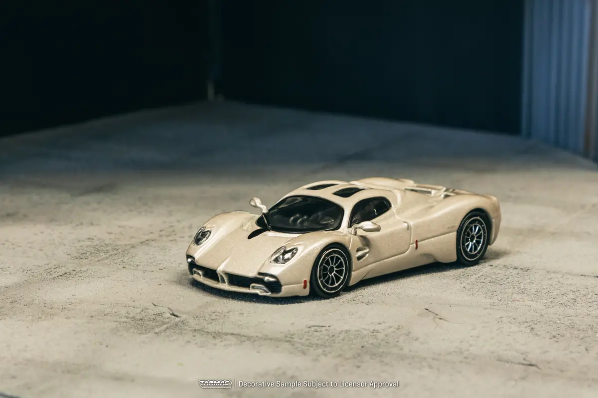 1/64 Pagani Utopia Rinascimento - Tarmac Works Global64 1