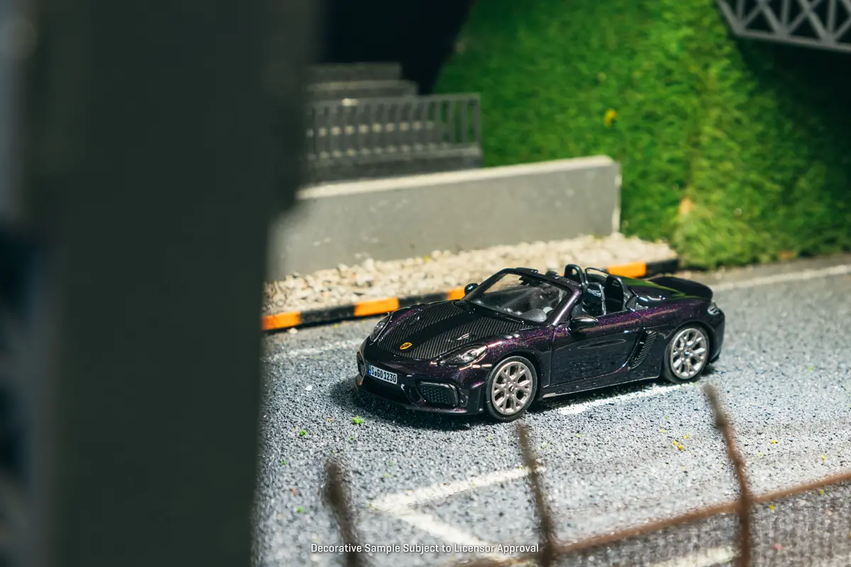 1/64 Porsche 718 Spyder Rs Viola Metallic - Tarmac Works X Minichamps Collab64 1