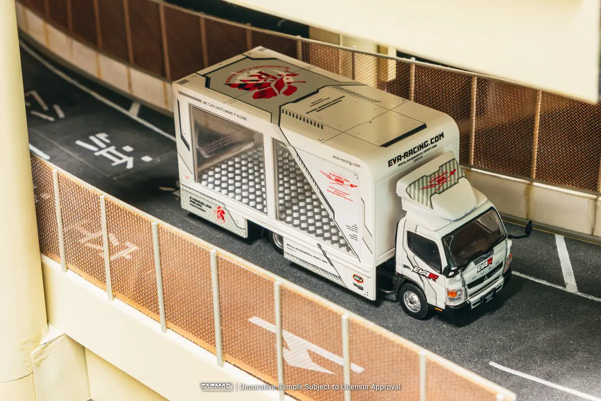 1/64 Mitsubishi Fuso Canter Mobile Display Truck Eva Racing - Tarmac Works Truck64 1