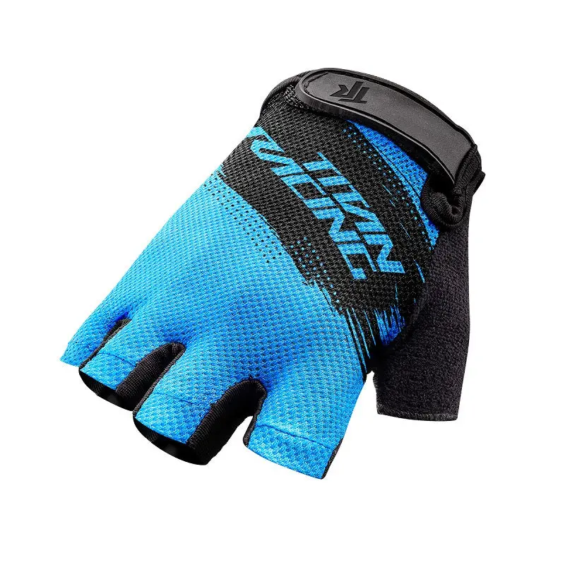 Titan Junior Gloves 1