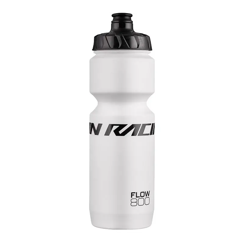 Titan Flow 800 Water Bottle 1