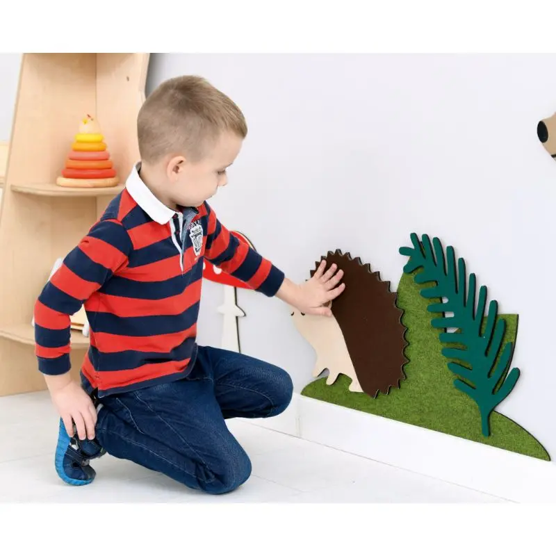 Hedgehog And Grass Wall Decor 1