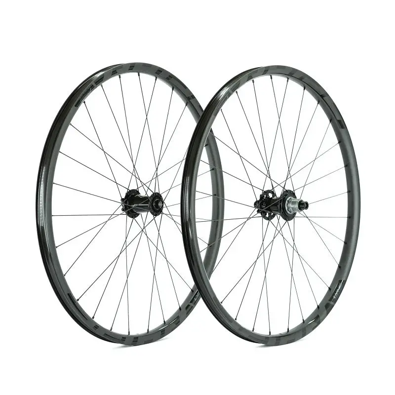 Lyne Pulse Carbon Wheelset 29" - Hi-Per Hubs 1
